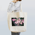はしれ めろす〓𝕄𝕖𝕝𝕠𝕤 ℍ𝕒𝕤𝕙𝕚𝕣𝕖〓のインスタントカメラ-夜のさるすべり的な花 トートバッグ