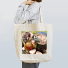 ウロコインコ好きの人へのお花に囲まれて Tote Bag