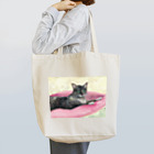 森図鑑の[森図鑑] 寝そべりキジトラ猫 Tote Bag