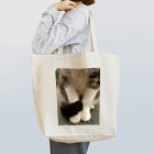 僕の撮る猫は可愛くないのNora Tote Bag