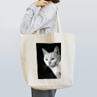 シッポ追いの猫写真店のオッドアイ Tote Bag