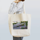 rabbit-islandの海を眺めるウサギさん Tote Bag