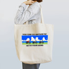 タキムラの【バイク】入道雲と3台のトラッカー Tote Bag