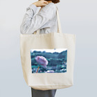 ファインダー越しの世界の00 Tote Bag