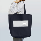 ハナイとトンの猫が目の前を横切った（白猫） Tote Bag