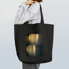 Leirion Hand CreationのPhantom girl Tote Bag