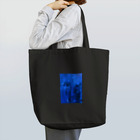 Ad ReinhardtのEndless Blue Tote Bag