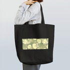 かえる商店のChrysanthemum by William Morris Tote Bag