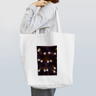 一瞬の花火の弾ける発白 Tote Bag