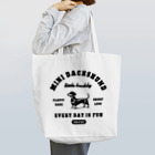 QROOVYのミニチュアダックスフンド　ブラックタン Tote Bag