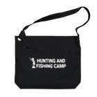 Hunting and Fishing Campのロゴ横白 Big Shoulder Bag